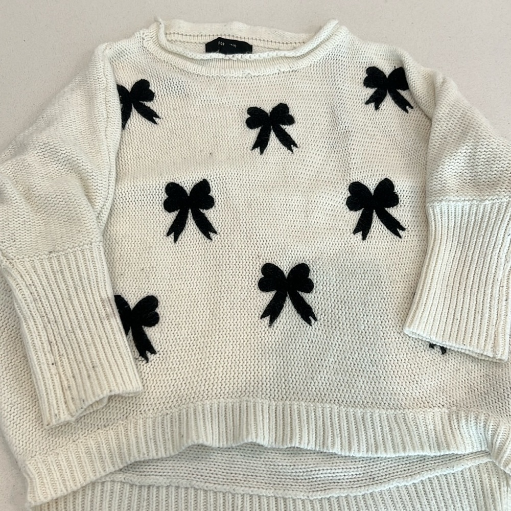 Forever 21 Knitted Bow Sweater